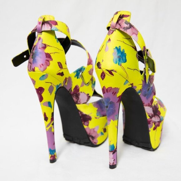 Jennifer Chow Dollskill Strappy Platform Floral Heels Size 8 Never Worn - Picture 3 of 4